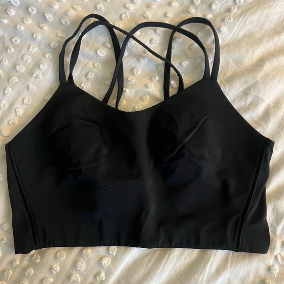 2 Lululemon sports bras// size 4 and 6 free to be and like a cloud - Picture 4 of 5